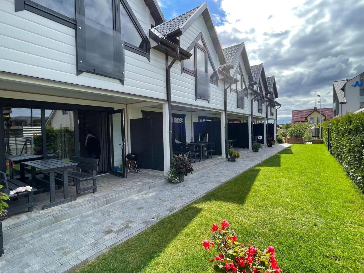 Holiday Houses Close To The Sea, シャノジェンティ エクステリア 写真